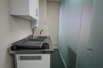 292-294 Hale Ln, Edgware for lease Interior Photo- Image 2 of 5