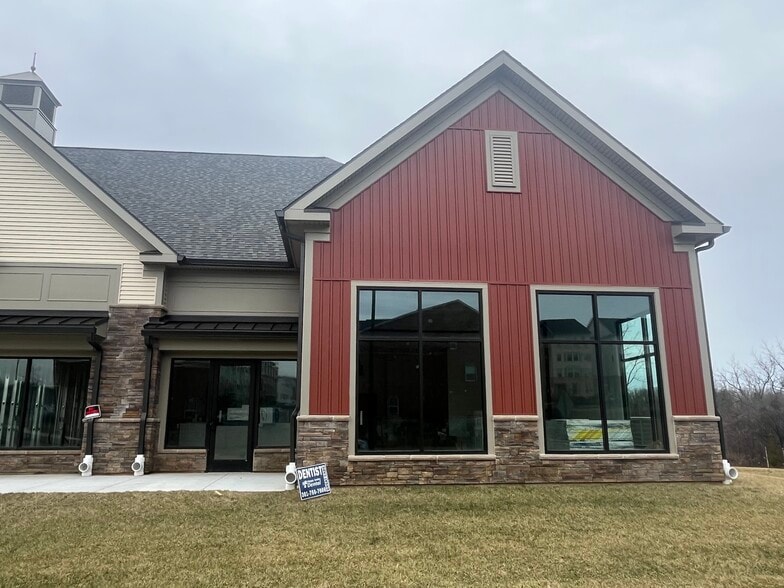 13710 Little Seneca Parkway, Clarksburg, MD for lease - Building Photo - Image 3 of 3