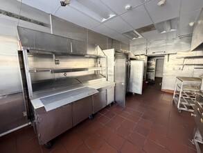 1253 Vine St, Los Angeles, CA à louer Photo intérieure- Image 1 de 7