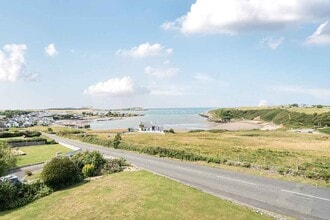 5 Stad Castellor, Cemaes Bay, GWN - Aérien  Vue de la carte