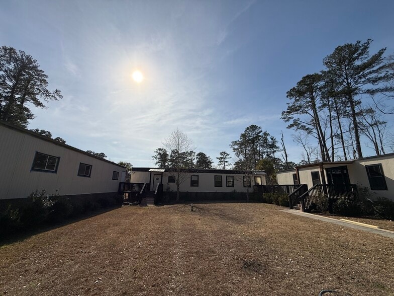 1128 Dean Forest Rd, Savannah, GA for lease - Building Photo - Image 3 of 3