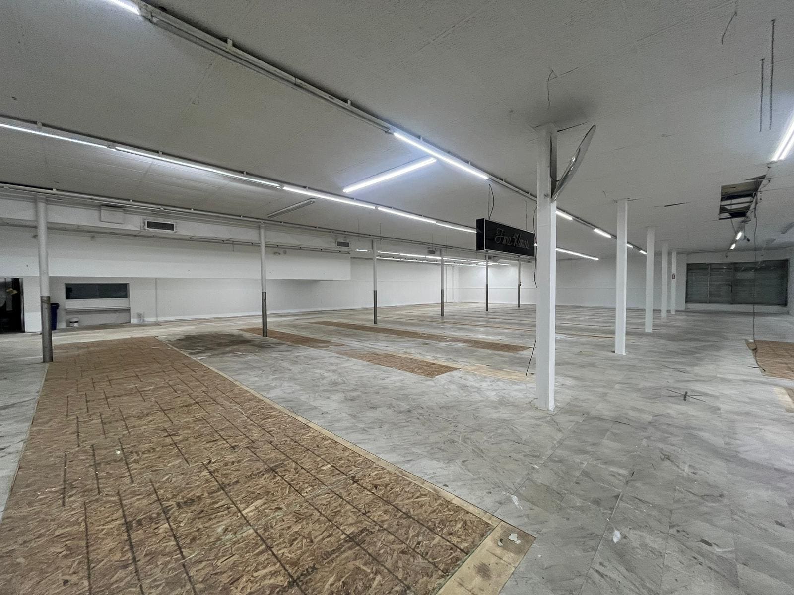 13520-13620 Euclid Ave, Cleveland, OH for sale Interior Photo- Image 1 of 12