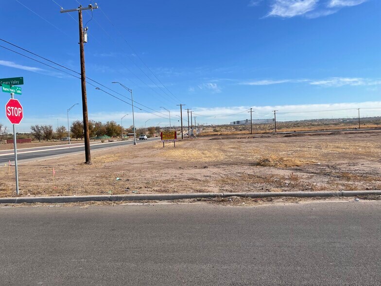 836 & 850 Nuevo Hueco Tanks, Socorro, TX à louer - Autre - Image 2 de 3