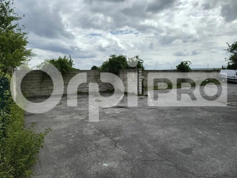 Flex dans Cormontreuil à louer - Photo du bâtiment - Image 3 de 5