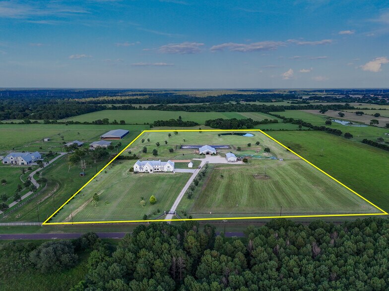 24118 MARGERSTADT Rd, Hockley, TX à vendre - Photo principale - Image 1 de 20