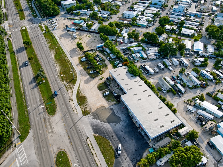 101500 Overseas Hwy, Key Largo, FL à vendre - Photo du bâtiment - Image 3 de 11