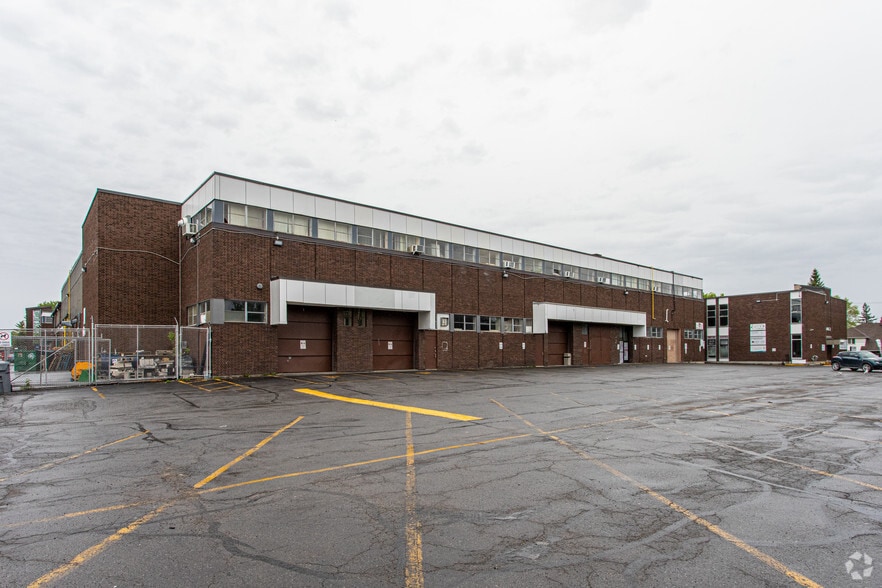 225-235 Donald St, Ottawa, ON for lease - Primary Photo - Image 1 of 2