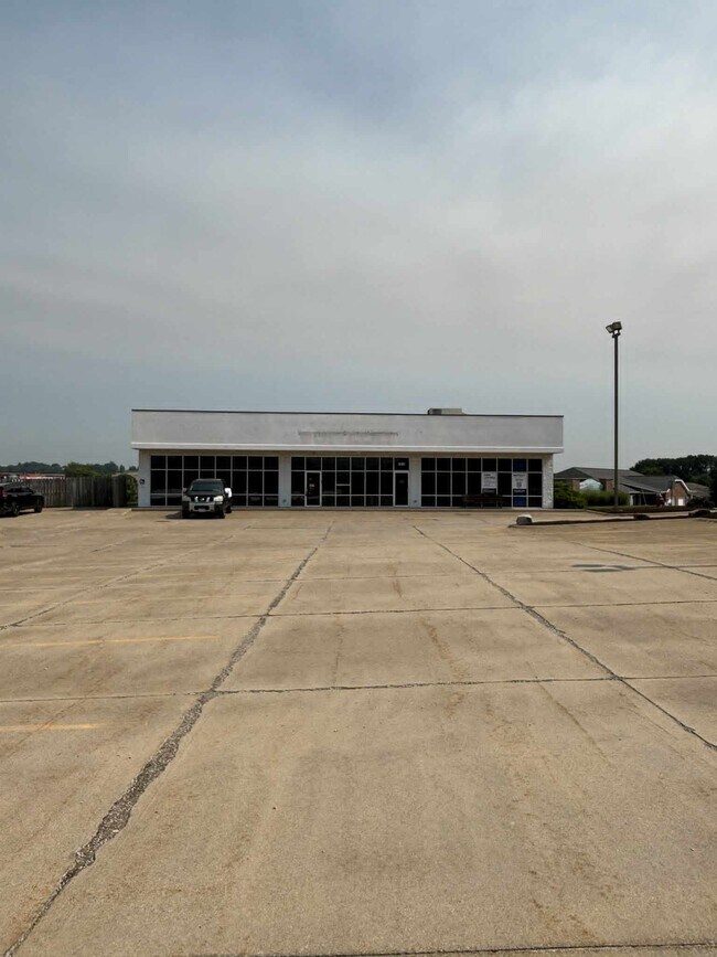 More details for 530 McDonald Dr NE, Sugarcreek, OH - Flex for Lease