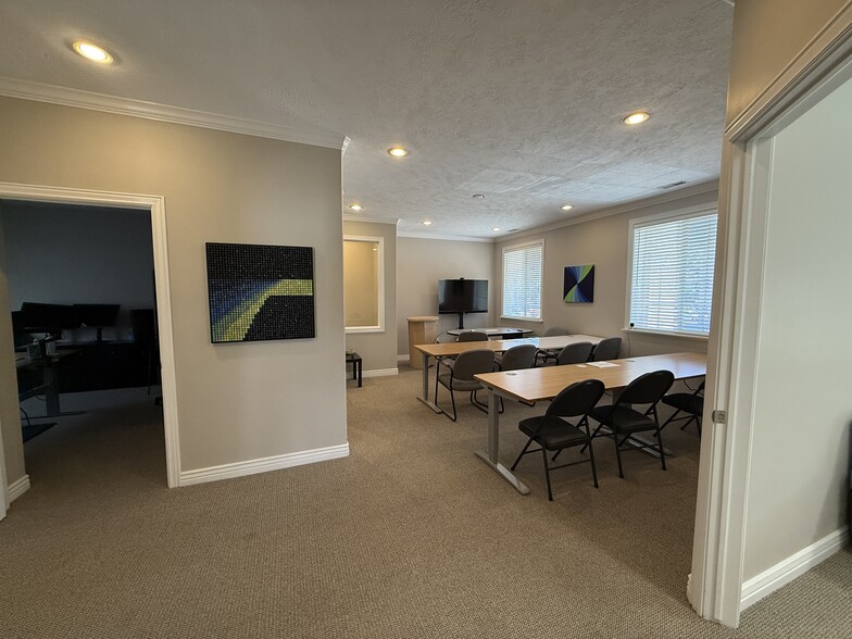 1106 E South Union Ave, Midvale, UT à vendre - Photo du bâtiment - Image 3 de 24