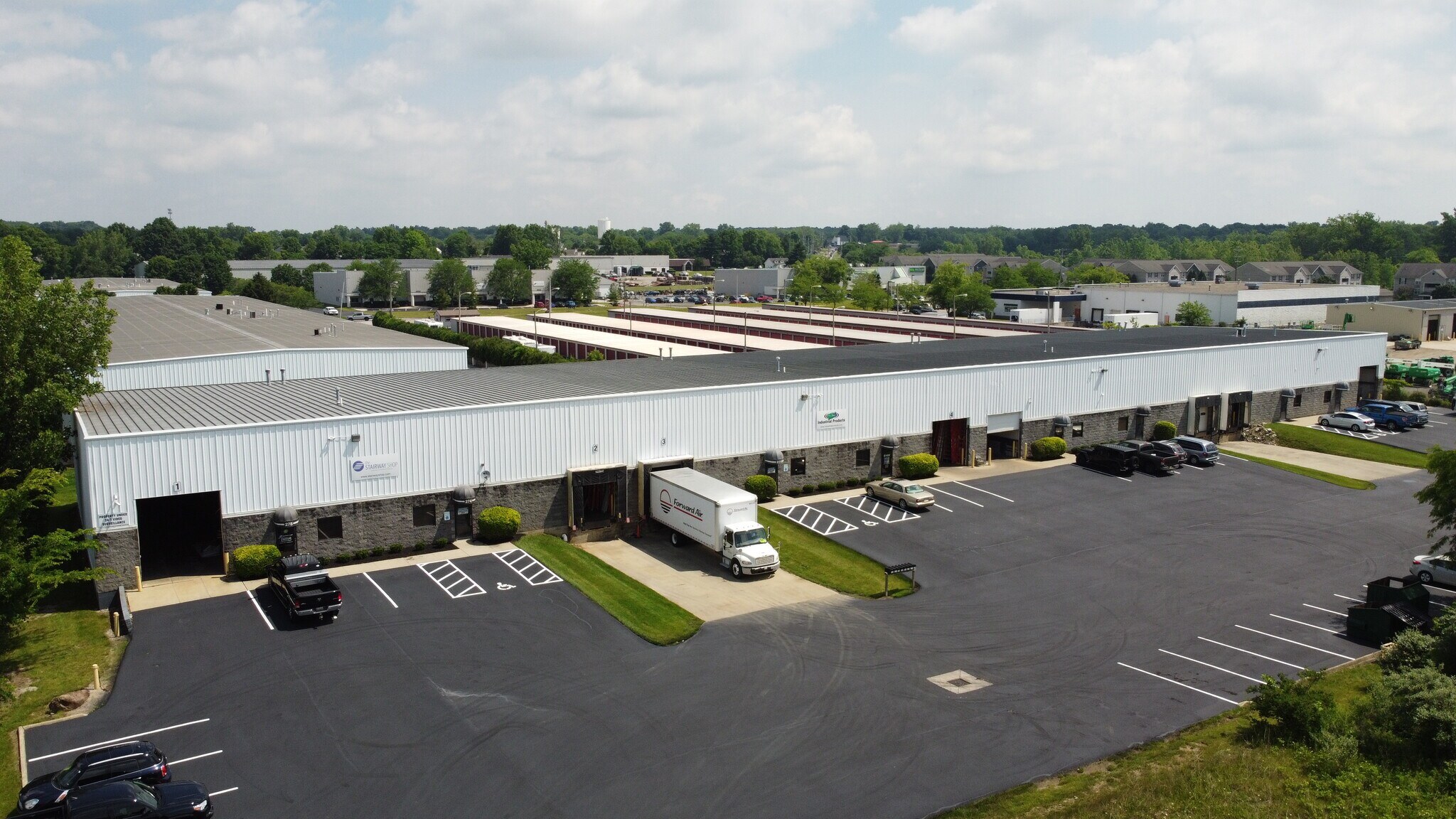 250-278 Business Center Dr, Blacklick, OH à vendre Photo du bâtiment- Image 1 de 1