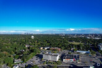 170 The Donway W, Toronto, ON - AÉRIEN  Vue de la carte