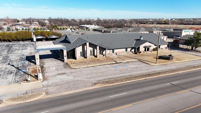 More details for 5005 SE 29th St, Oklahoma City, OK - Retail for Sale