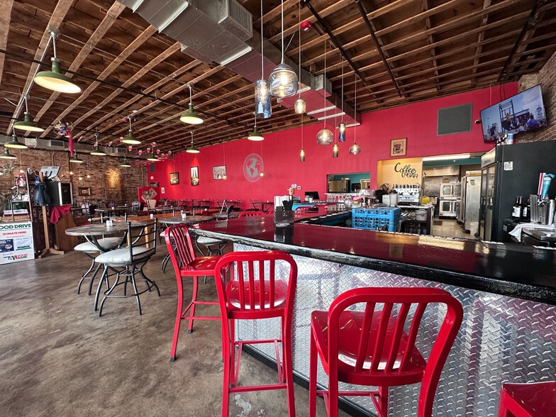 215 E 2nd St, Bartlesville, OK for sale - Building Photo - Image 3 of 34