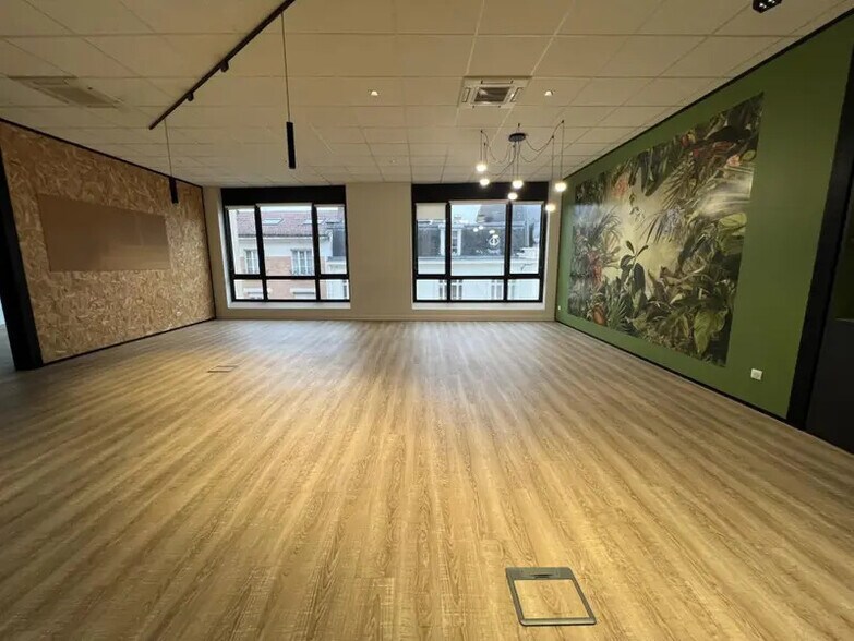 Bureau dans Reims à louer - Photo du bâtiment - Image 3 de 12