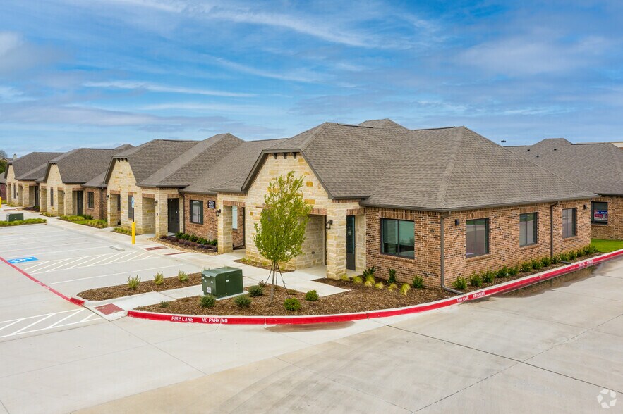 2601 Little Elm Pky, Little Elm, TX à vendre - Photo du bâtiment - Image 3 de 8