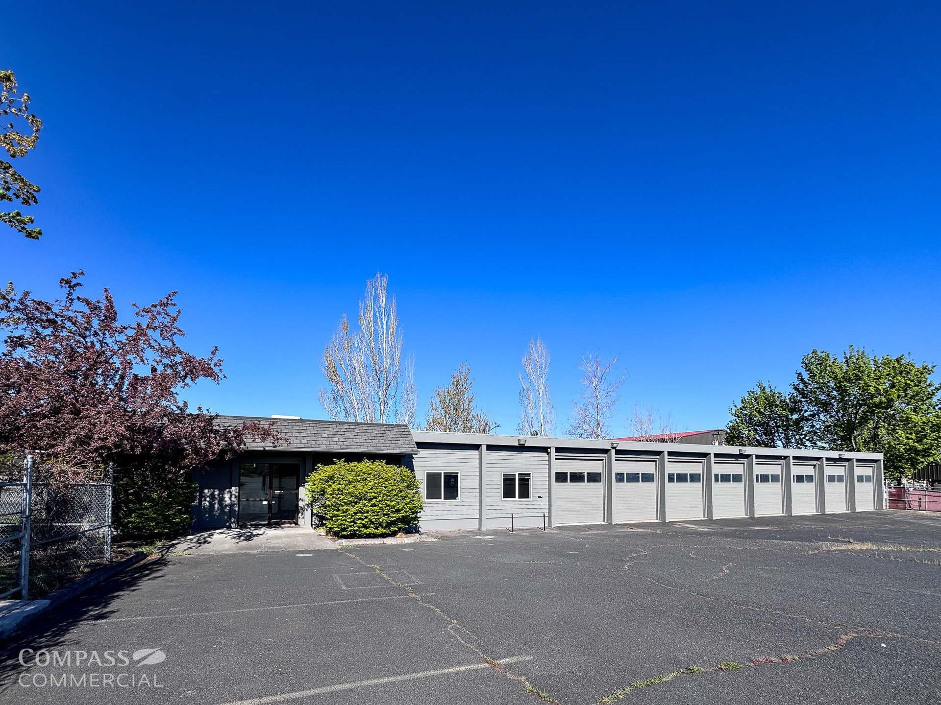 100 NE Hawthorne Ave, Bend, OR for lease Primary Photo- Image 1 of 6