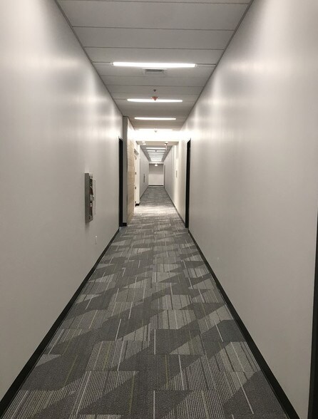 2801 NE 213th St, Aventura, FL à louer - Photo intérieure - Image 3 de 7