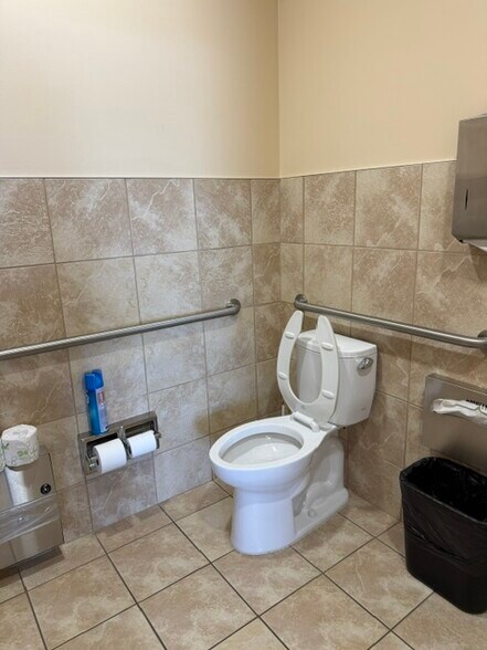 500-548 Santa Fe Dr, Weatherford, TX à louer - Photo du bâtiment - Image 2 de 4