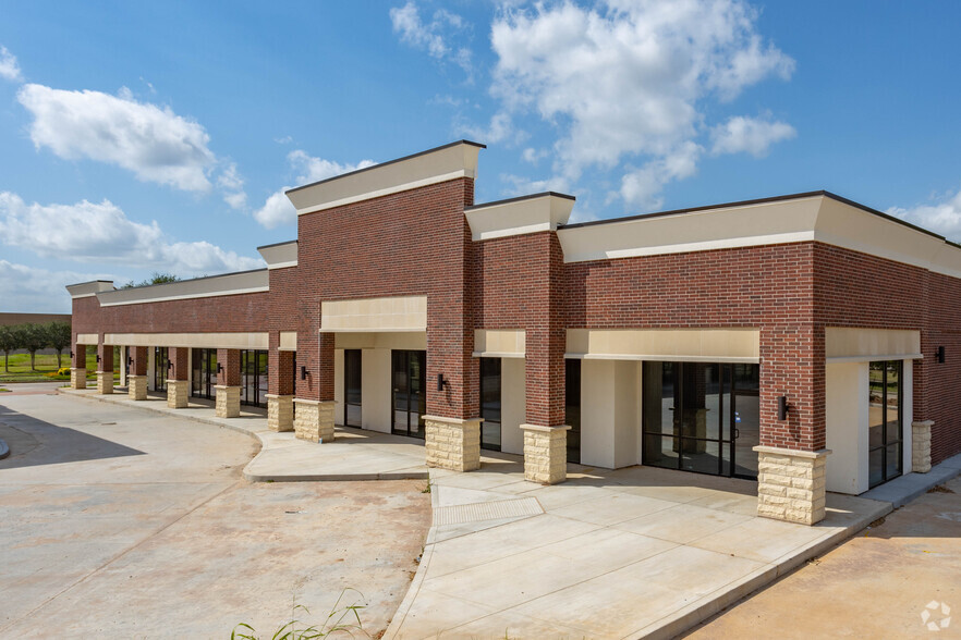 5422 Riverstone Blvd, Missouri City, TX for lease - Building Photo - Image 1 of 10