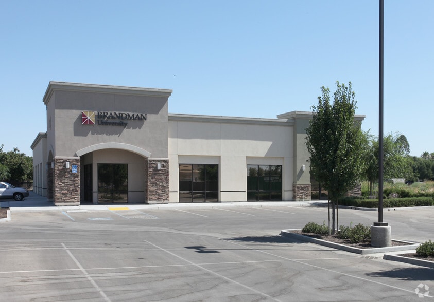 325 Mall Dr, Hanford, CA for lease - Building Photo - Image 2 of 2