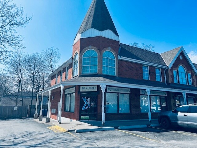 1032 Brock St S, Whitby, ON à vendre Photo du bâtiment- Image 1 de 1