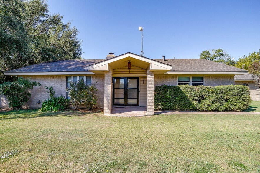 1060 S Burleson Blvd, Burleson, TX à vendre - Photo du bâtiment - Image 2 de 29