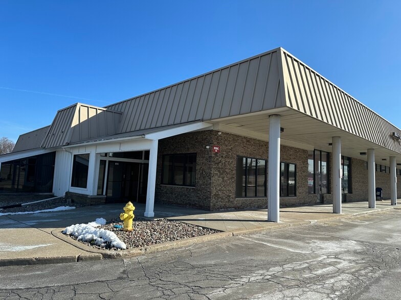 1020-1060 E Ridge Rd, Rochester, NY for lease - Building Photo - Image 1 of 25