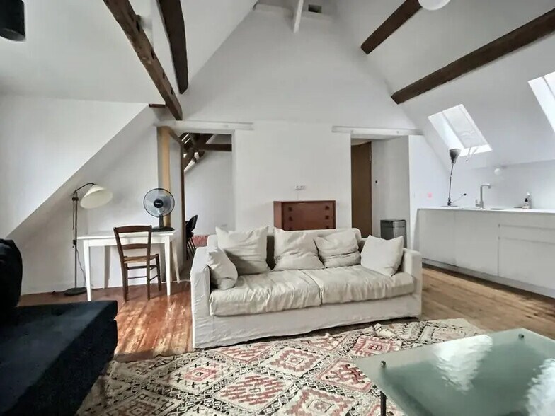 17 Quai Des Grands Augustins, Paris for lease - Interior Photo - Image 2 of 5