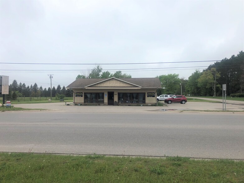 3020 Benzie Hwy, Benzonia, MI for sale - Building Photo - Image 1 of 1