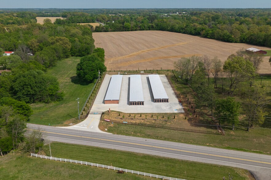 4624 Highway 31 W, Cottontown, TN à vendre - Photo du bâtiment - Image 3 de 22