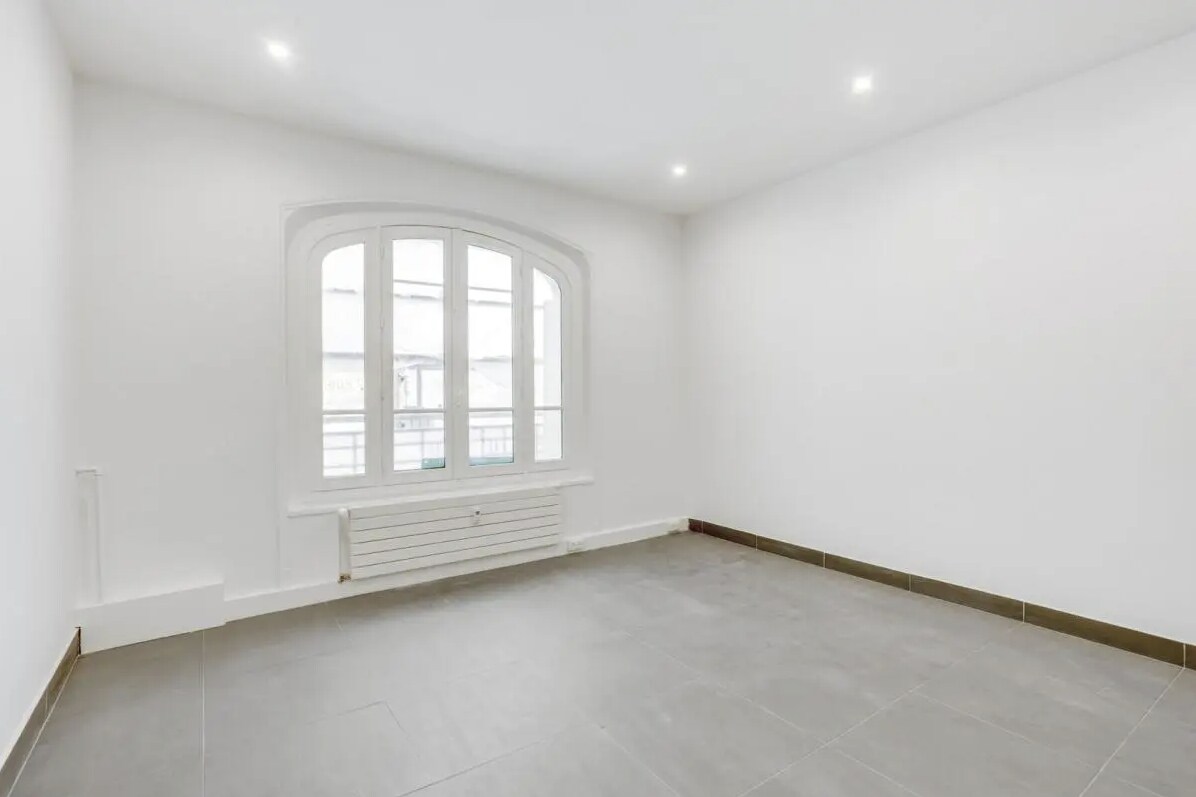 34 Avenue De La Motte-Picquet, Paris, PAR 75007 - Unit 1 -  - Interior Photo - Image 1 of 5