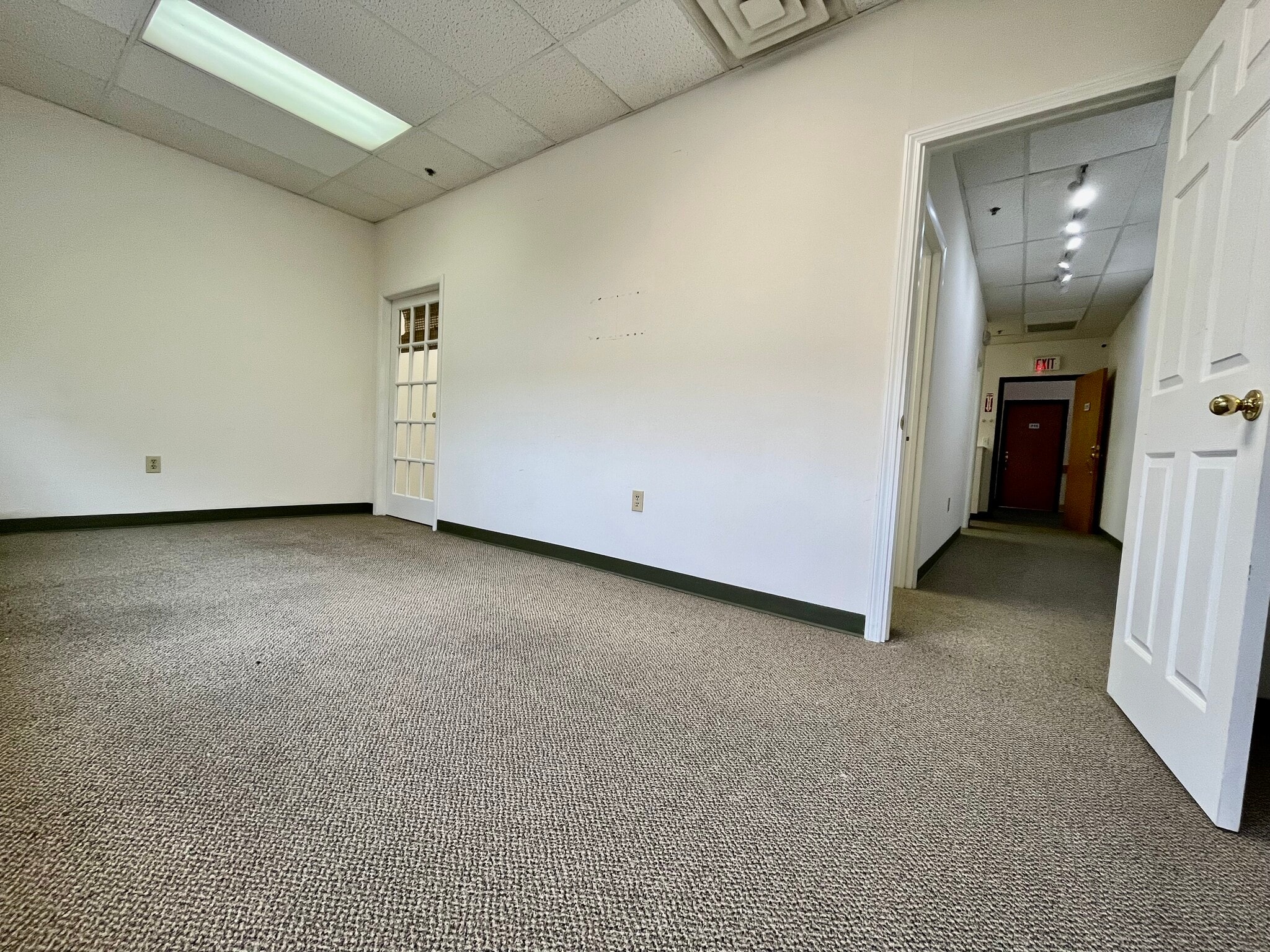 435 Newbury St, Danvers, MA for lease Interior Photo- Image 1 of 4