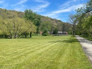 More details for 102-103 Hicks Road Rd, Renfrew, PA - Flex for Sale