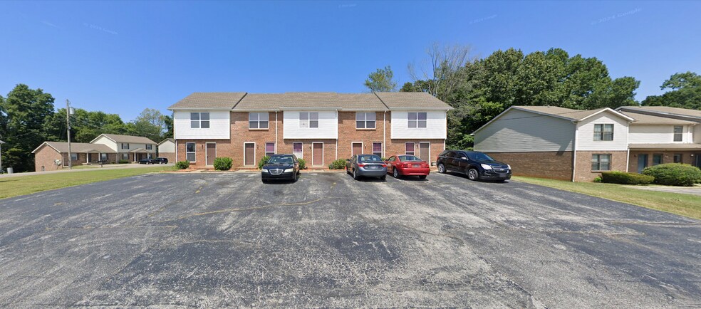 1531 E Knollwood Cir, Clarksville, TN à vendre - Photo du bâtiment - Image 2 de 3