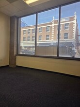 416 N Stanton St, El Paso, TX à louer Photo intérieure- Image 2 de 2