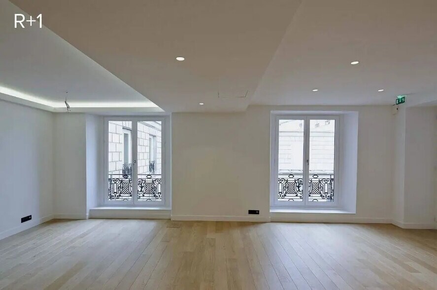 Bureau dans Paris à louer - Photo du bâtiment - Image 3 de 10