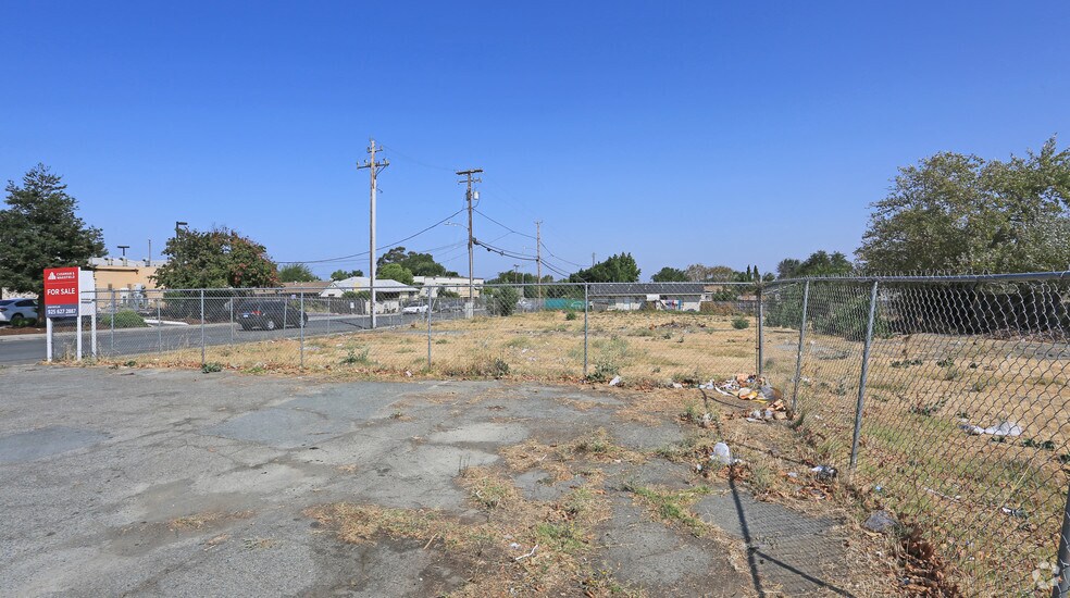 2640 Willow Pass Rd, Bay Point, CA à vendre - Photo principale - Image 1 de 6