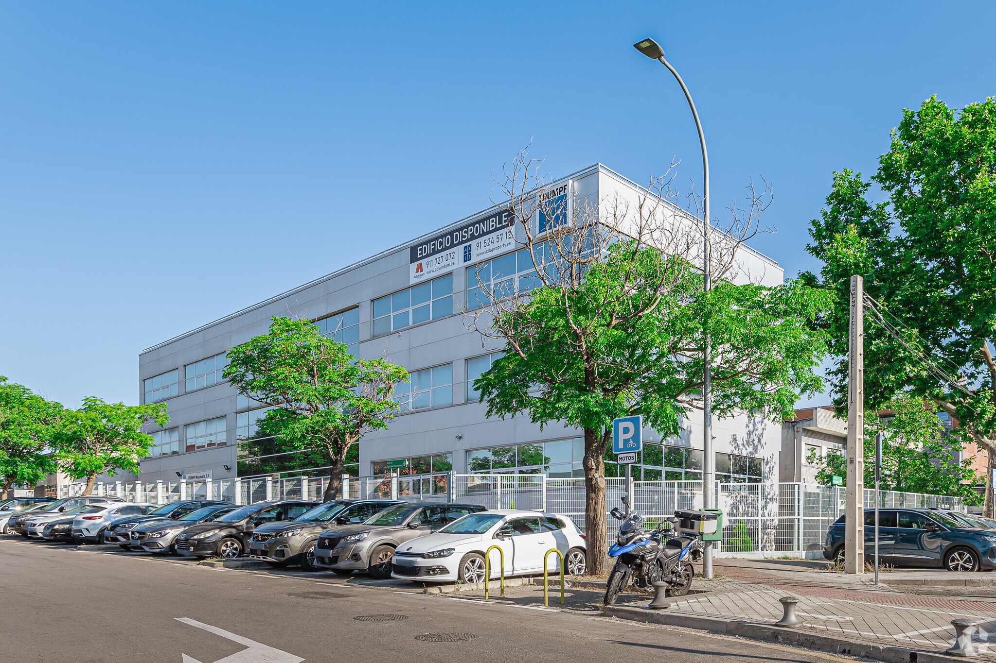 Calle Valportillo I, 1, Alcobendas, Madrid for lease Primary Photo- Image 1 of 5