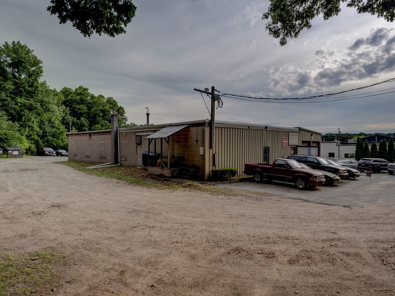311 Broad St, Manchester, CT for sale - Building Photo - Image 3 of 5