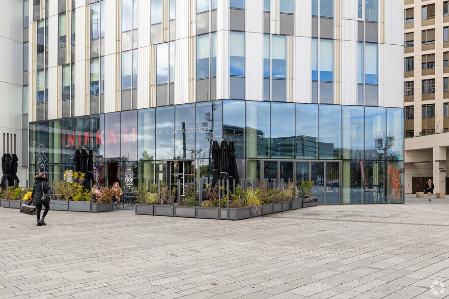 34 Rue De La Soie, Villeurbanne à louer - Photo du bâtiment - Image 2 de 8