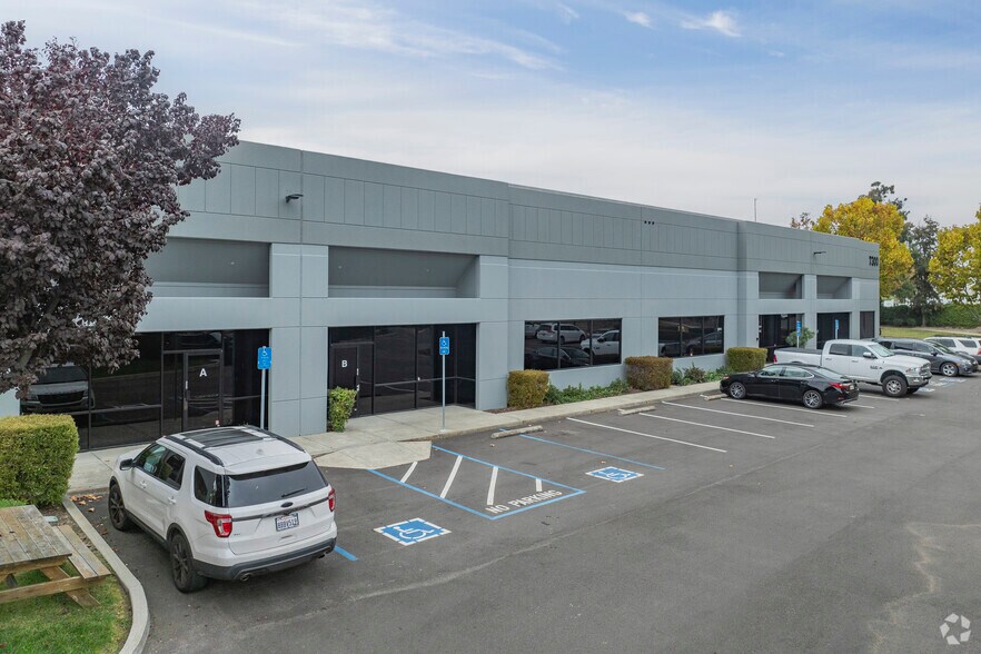 7300 Central Ave, Newark, CA for lease - Building Photo - Image 1 of 14