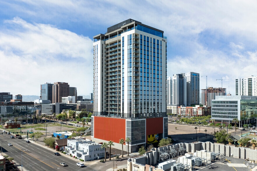 817 N 6th St, Phoenix, AZ à louer - Photo du bâtiment - Image 2 de 37