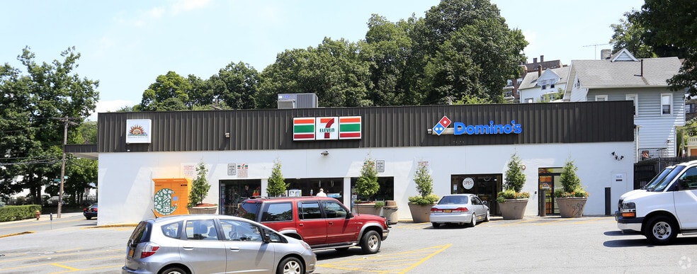 471 Mclean Ave, Yonkers, NY for lease - Primary Photo - Image 1 of 6