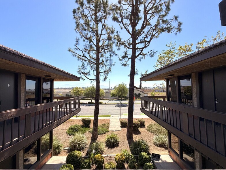 6650 Van Buren Blvd, Riverside, CA for lease - Building Photo - Image 3 of 6