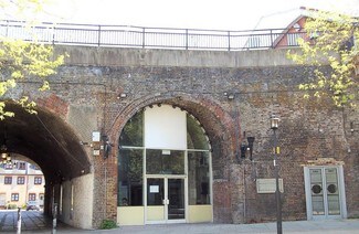 Plus de détails pour Bridgewater Way, Windsor - Commerce de détail à louer