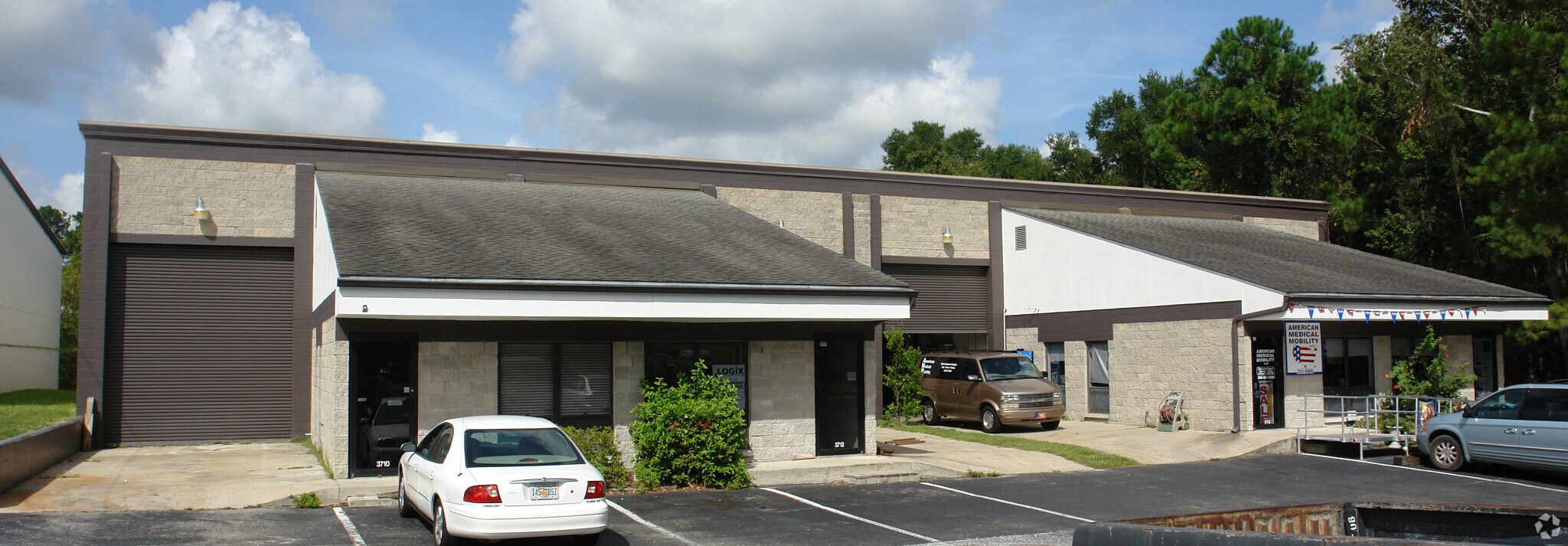 3710-3716 NW 97th Blvd, Gainesville, FL à louer Photo principale- Image 1 de 4