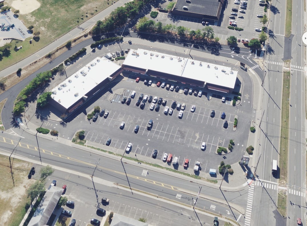 379-399 Brick Blvd, Brick, NJ for lease Primary Photo- Image 1 of 3