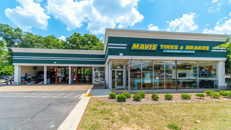 724 Cherry Rd, Rock Hill, SC for sale - Building Photo - Image 1 of 3