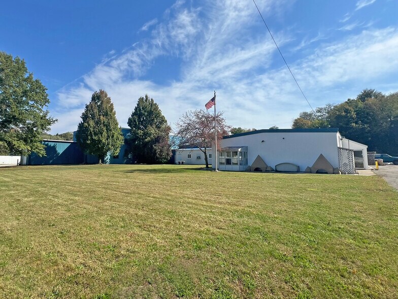 711 Beaver Rd, Girard, PA à vendre - Photo du bâtiment - Image 1 de 49