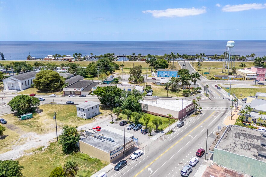 149 S Lake Ave, Pahokee, FL à vendre - Photo du bâtiment - Image 3 de 13